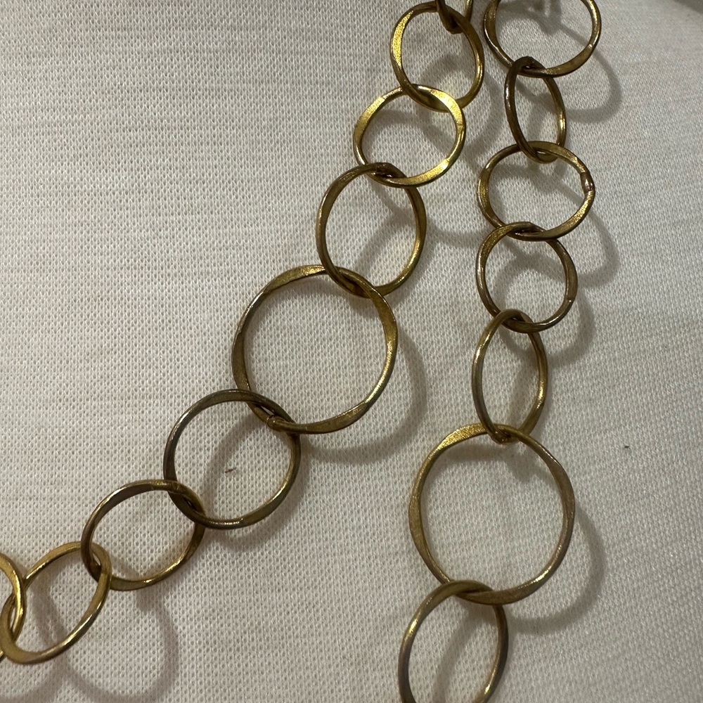 Gold Loop Necklace - Picture 3 of 3